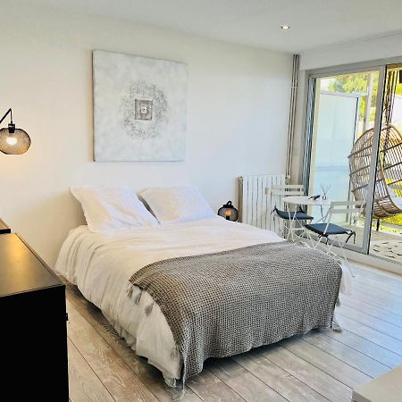 Charmant Studio Avec Terrasse Vue Mer A 50 M Sainte-Maxime Exterior photo