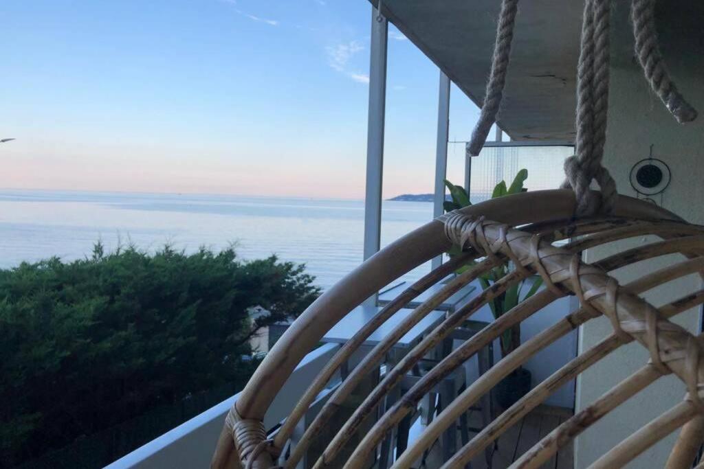 Charmant Studio Avec Terrasse Vue Mer A 50 M Sainte-Maxime Exterior photo